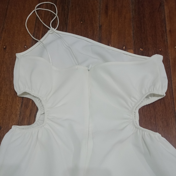 White mini dress - Picture 2 of 2